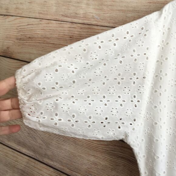 SKYLAR‎ + MADISON BOSS BABE DRESS IN WHITE EYELET - Picture 2 of 8